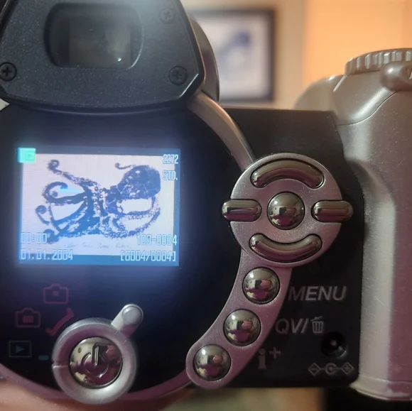 Konica Minolta Dimage Z2 Digital Camera 10x Zoom - Picture 11 of 12